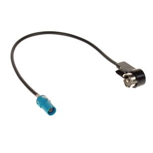 Antenneadapter med sort kabel og blå og sort stik til Audi, Mercedes, Seat, Skoda og VW biler
