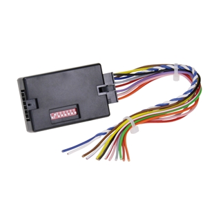 ACV universal canbus adapter med sort plastikboks og farvede ledninger til bilinstallation og elektronisk tilslutning