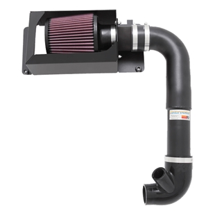 K&N filter 69-2004TTK med luftfilter og sort indsugningsrør til bilmotor for forbedret luftstrøm og ydeevne.