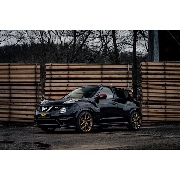 ST_Nissan_Juke_Nismo_RS_Typ_F15_schwarz_001