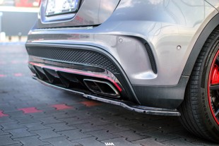 Maxton Central Rear Splitter (Without Vertical Bars) Mercedes-Benz Gla 45 Amg Suv (X156) Preface - Gloss Black